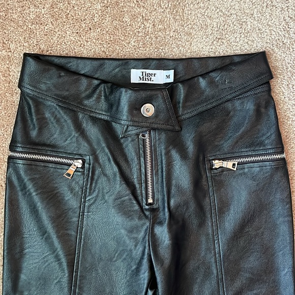 Tiger Mist Faux Leather Zippered Pants - Picture 3 of 9